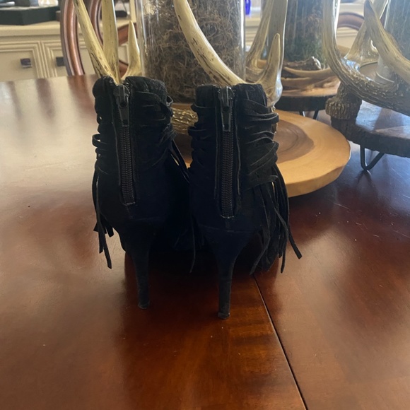 Beautiful Black fringe suede booties. - Picture 3 of 6